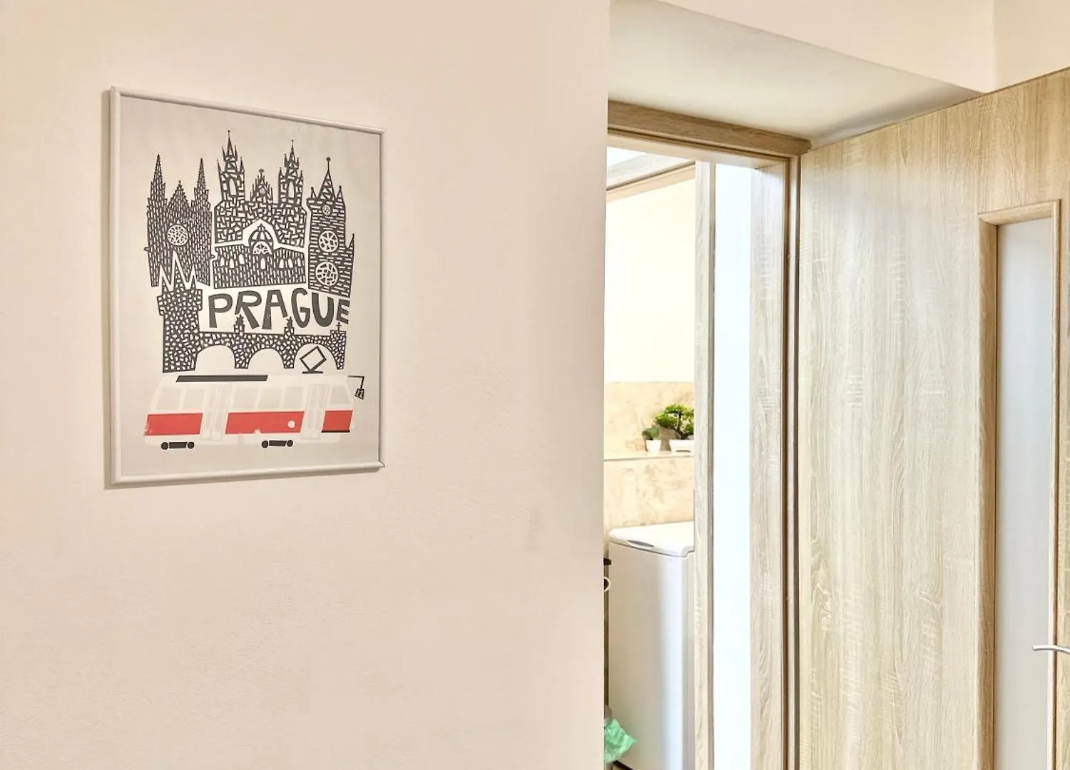 2Br Spacious Basement Apartment Near Center Prag 0*,