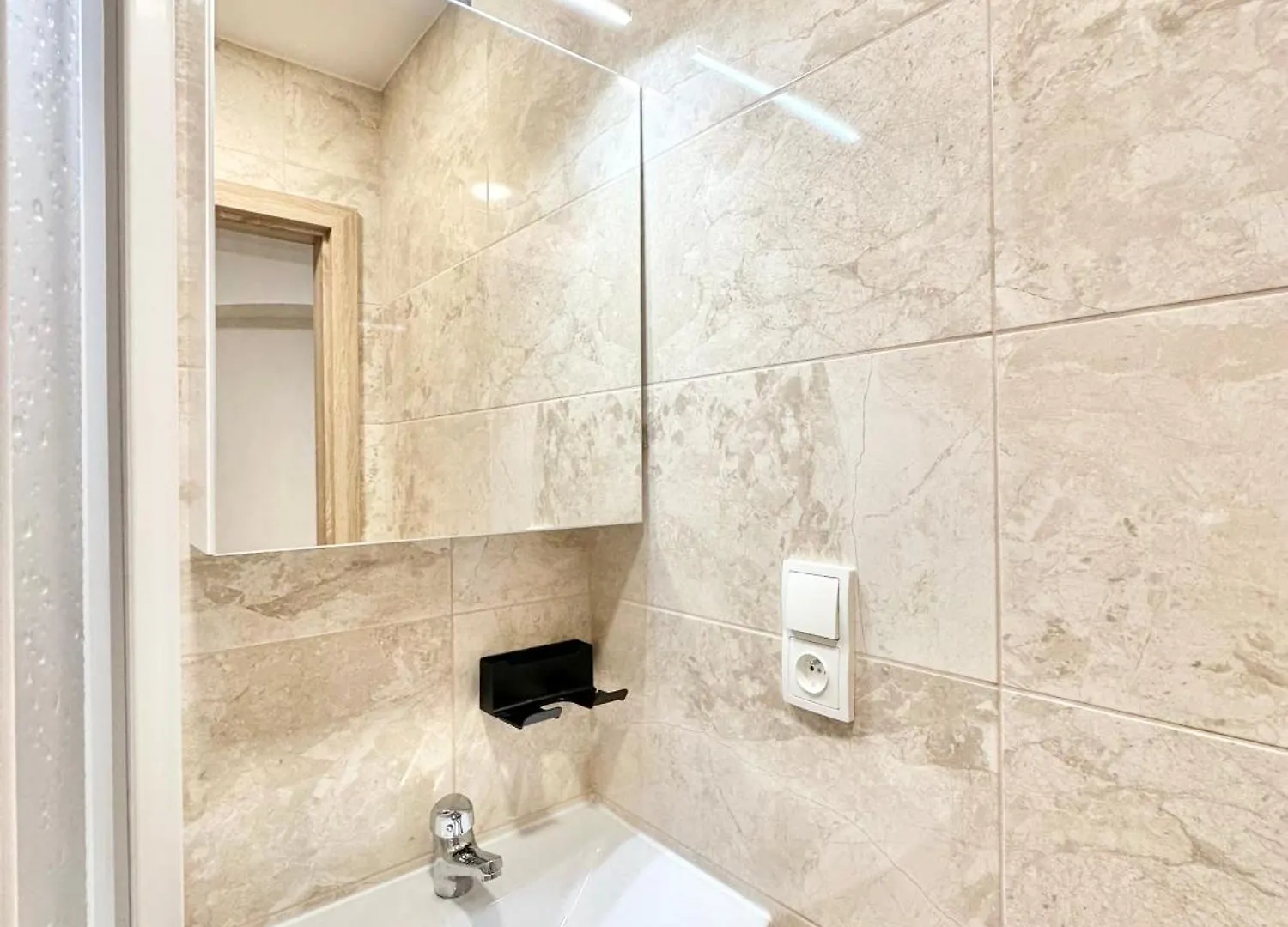 2Br Spacious Basement Apartment Near Center Prag Tschechische Republik