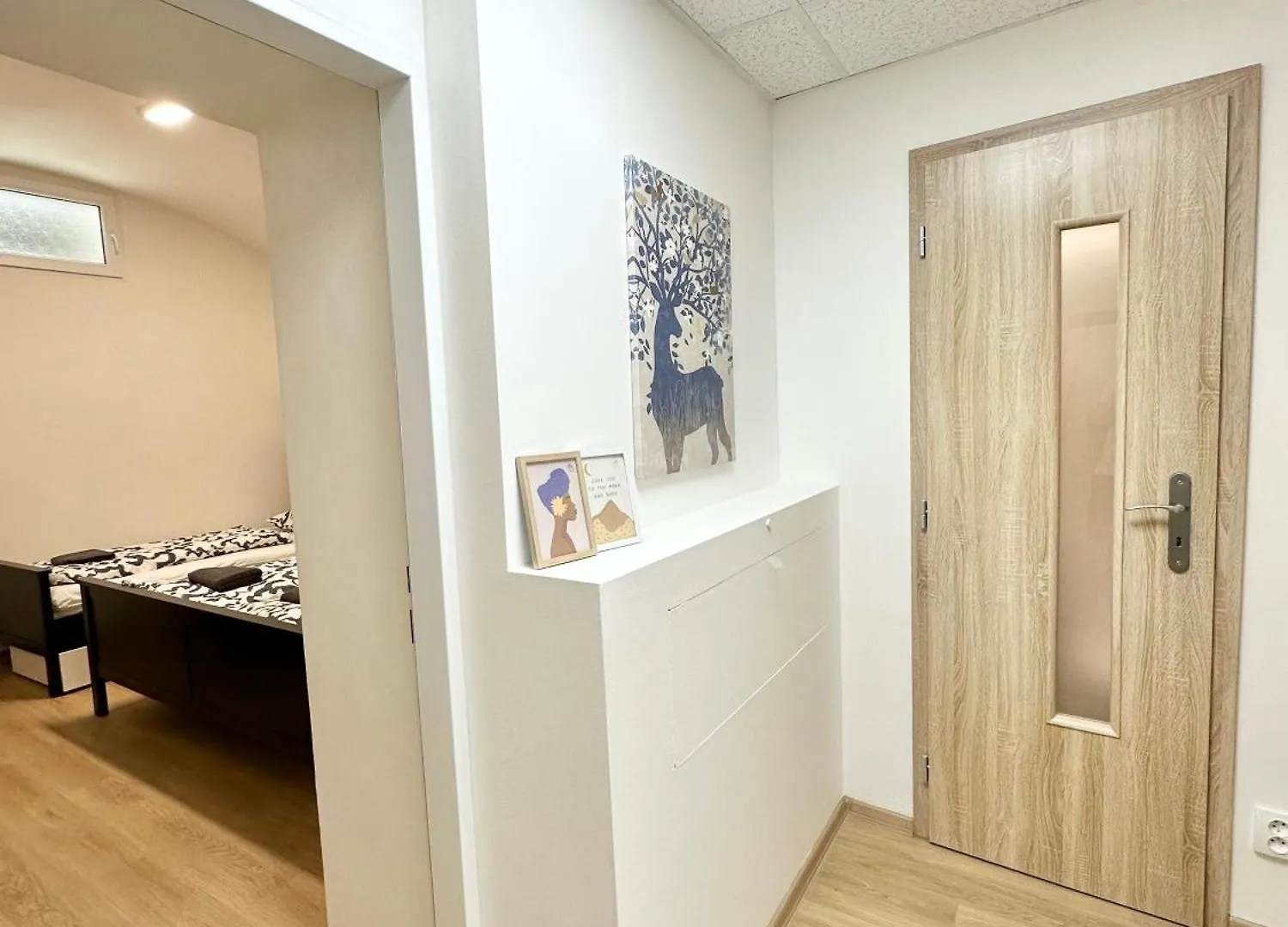 2Br Spacious Basement Apartment Near Center Prag
